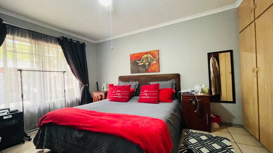 2 Bedroom Property for Sale in Potchefstroom South North West